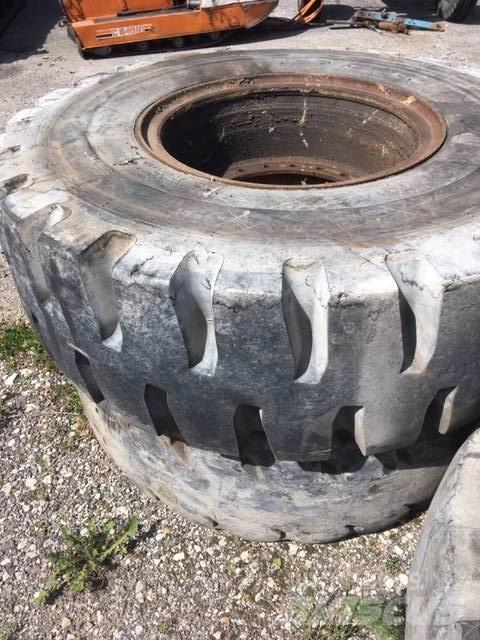 Bridgestone v Фронтальные погрузчики
