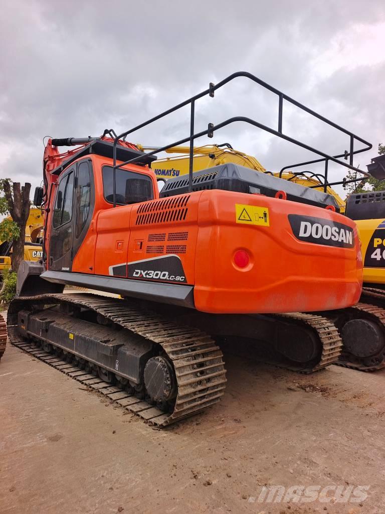 Doosan DX 300LC Гусеничные экскаваторы