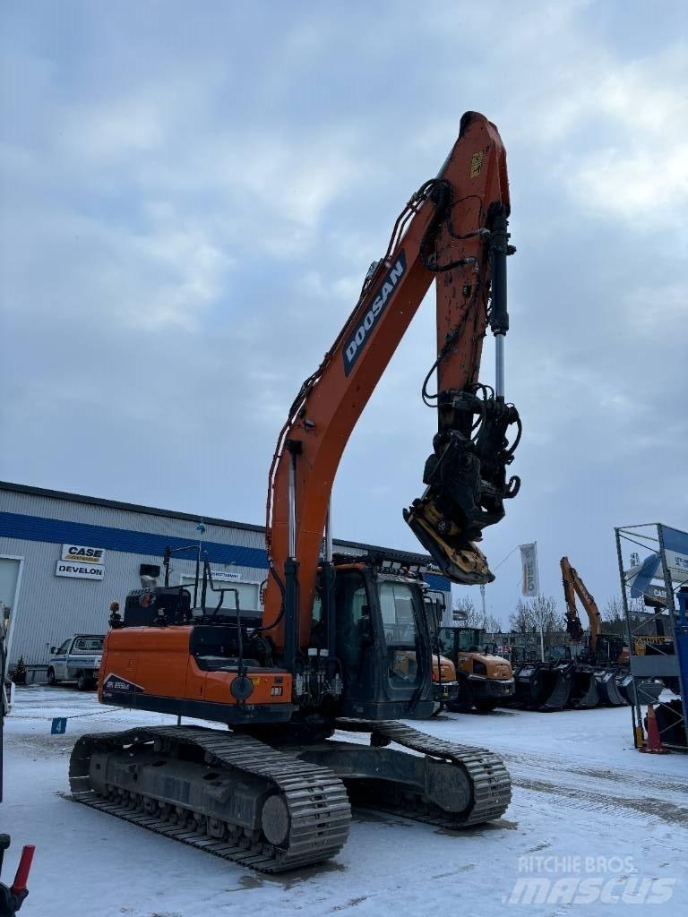Doosan DX 255 LC-7 Гусеничные экскаваторы
