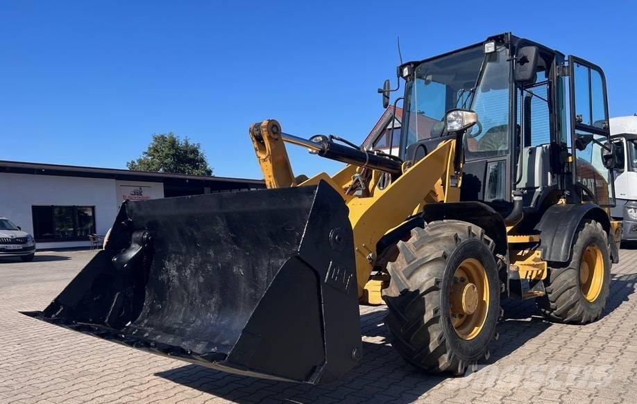 CAT 908M Radlader Фронтальные погрузчики