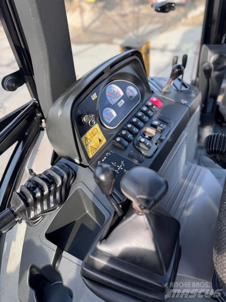 CAT 428 E Экскаваторы-погрузчики