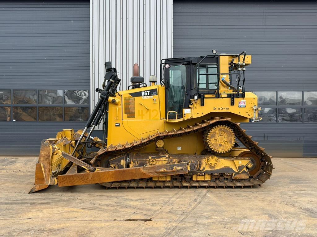 CAT D6T LGP Гусеничные бульдозеры