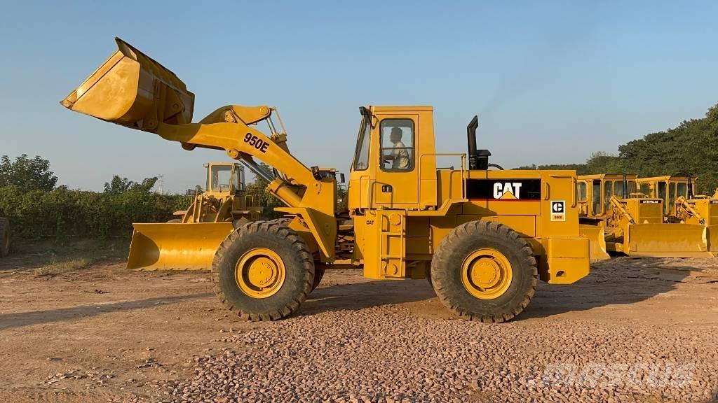 CAT 950E Фронтальные погрузчики