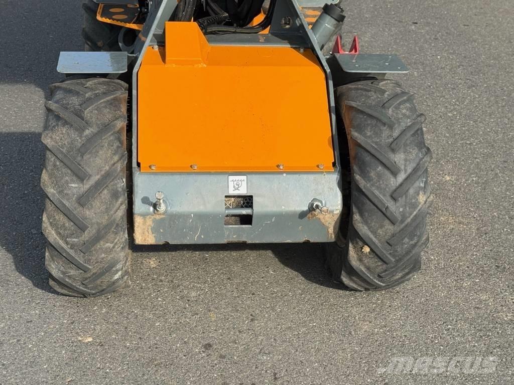 GiANT G 1200 Фронтальные погрузчики