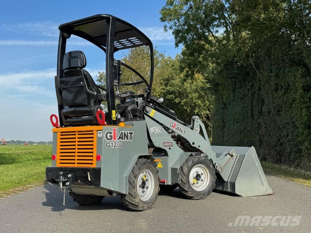 GiANT G 1200 Фронтальные погрузчики