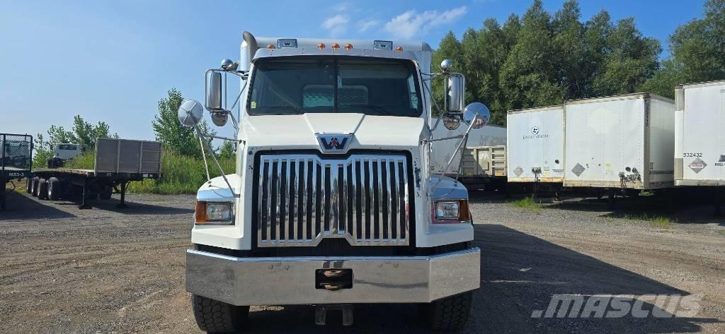 Western Star 4700 SB Седельные тягачи
