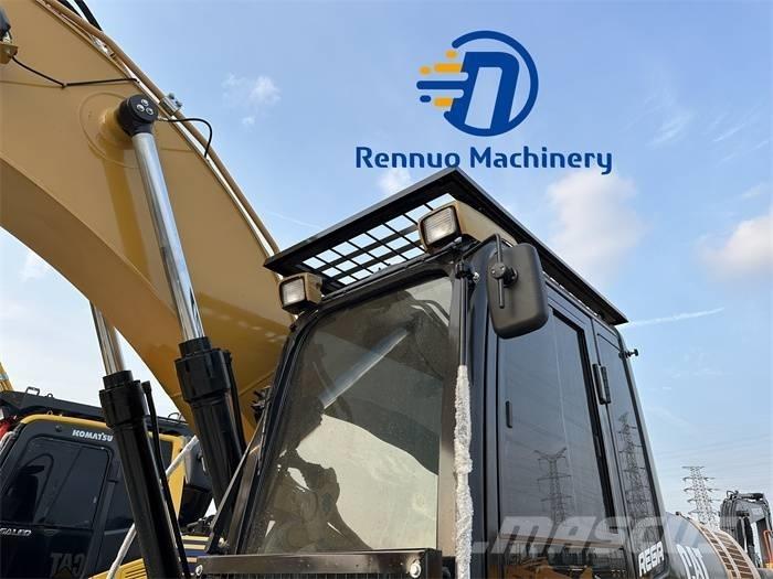CAT 320 D2L Гусеничные экскаваторы