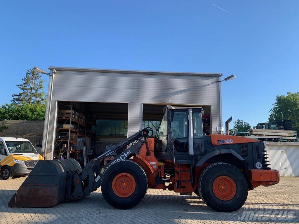 Hitachi ZW 180 Фронтальные погрузчики