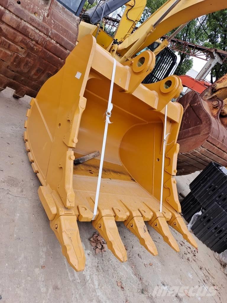 Komatsu PC 200-8N1 Гусеничные экскаваторы
