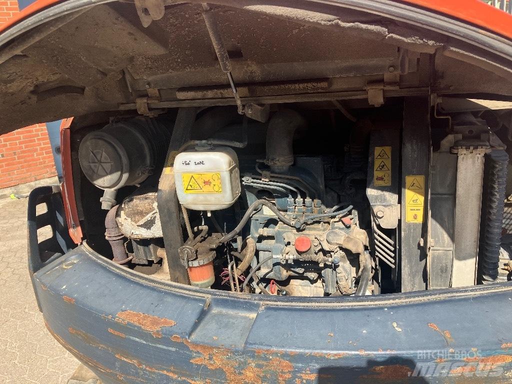 Kubota KX121-3 Мини-экскаваторы