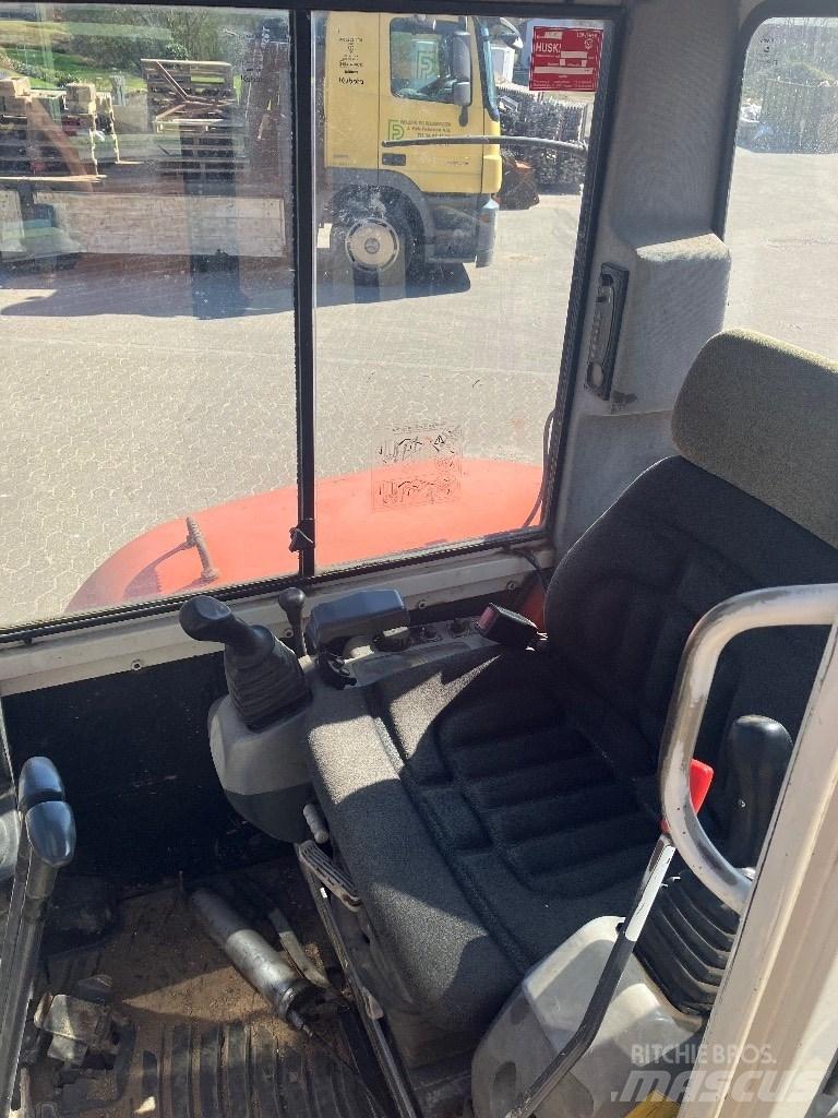 Kubota KX121-3 Мини-экскаваторы