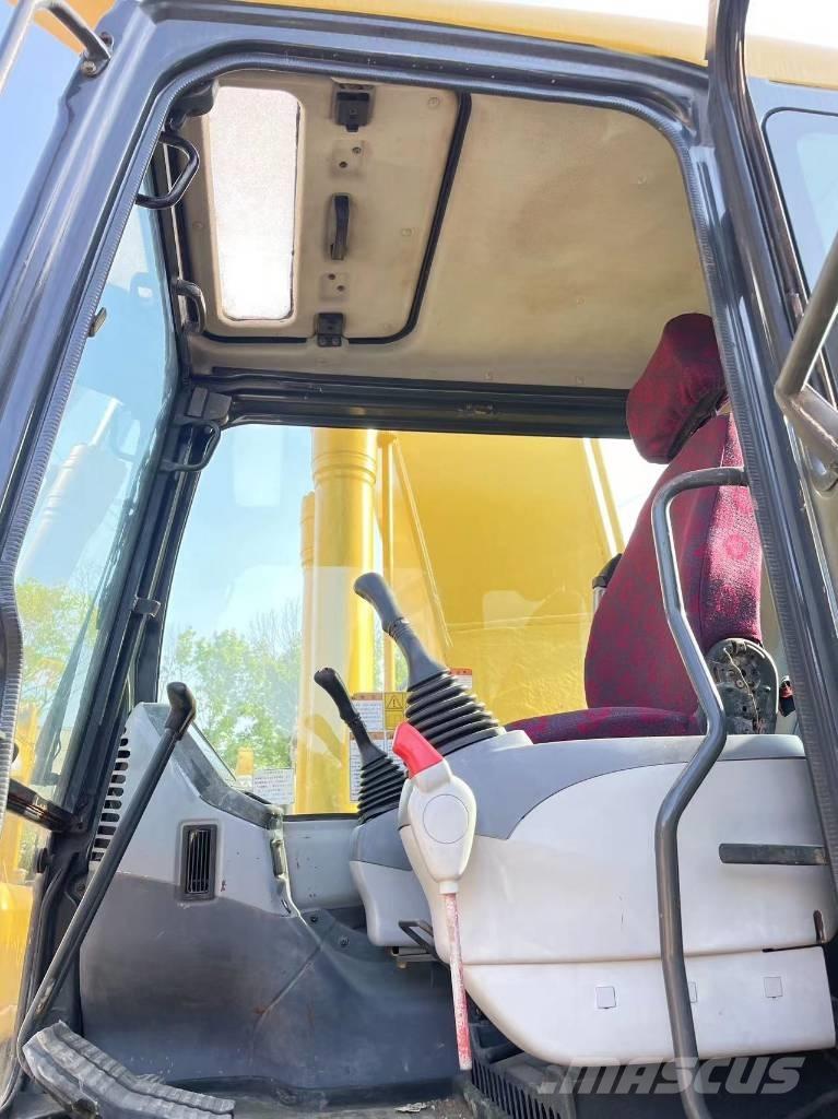 Komatsu PC 220-7 Гусеничные экскаваторы