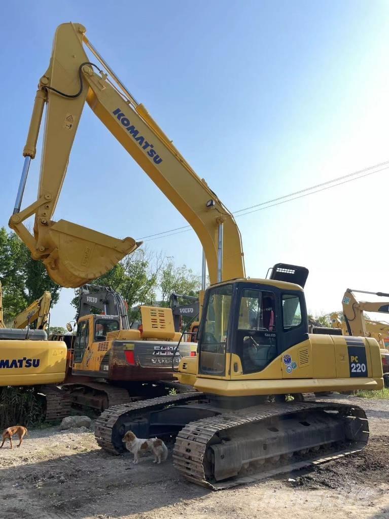 Komatsu PC 220-7 Гусеничные экскаваторы