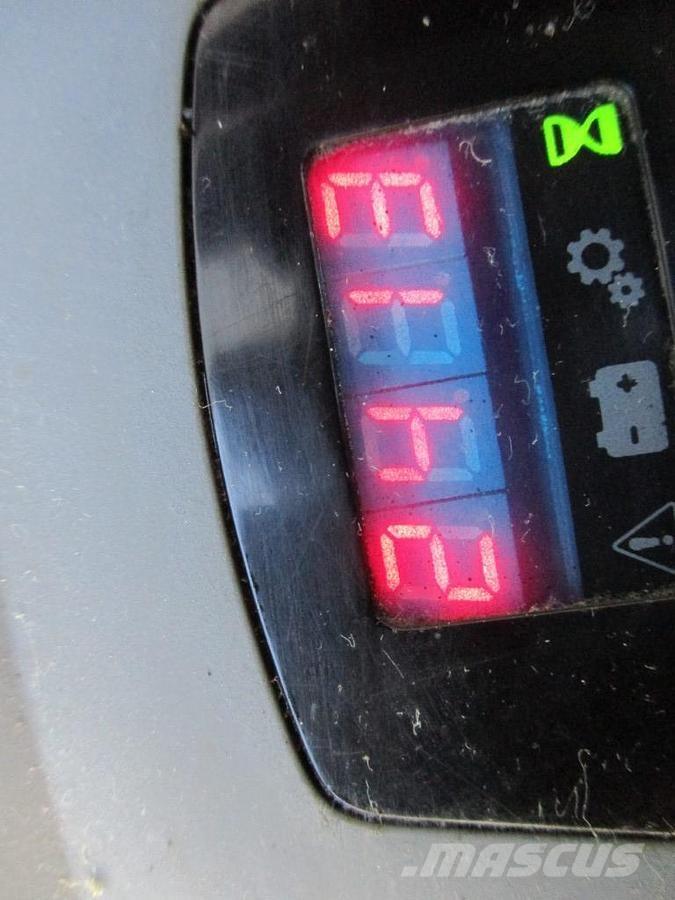 Toyota LPE250 Самоходные электрические тележки