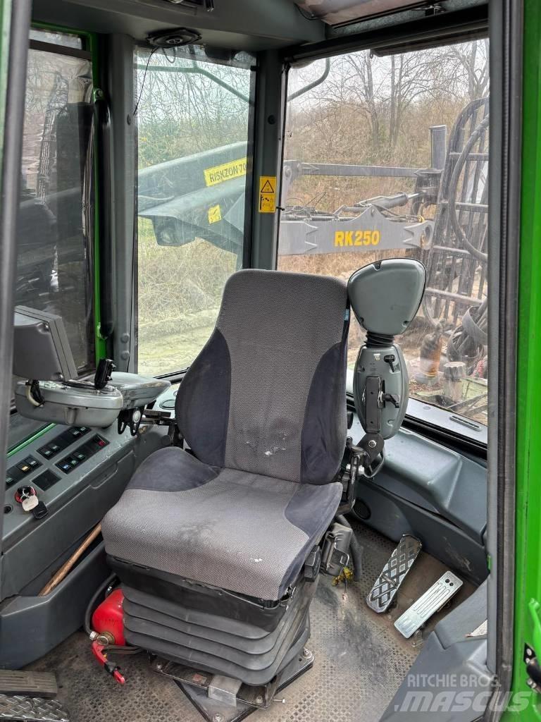 John Deere 1110 D Форвардеры
