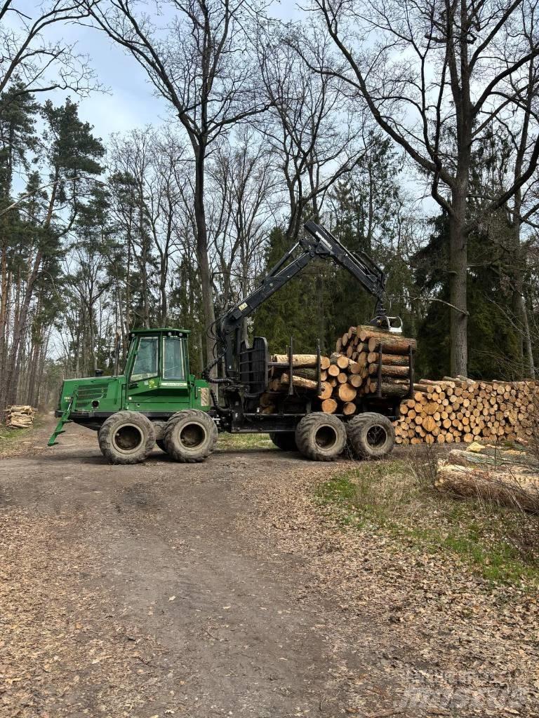 John Deere 1110 D Форвардеры