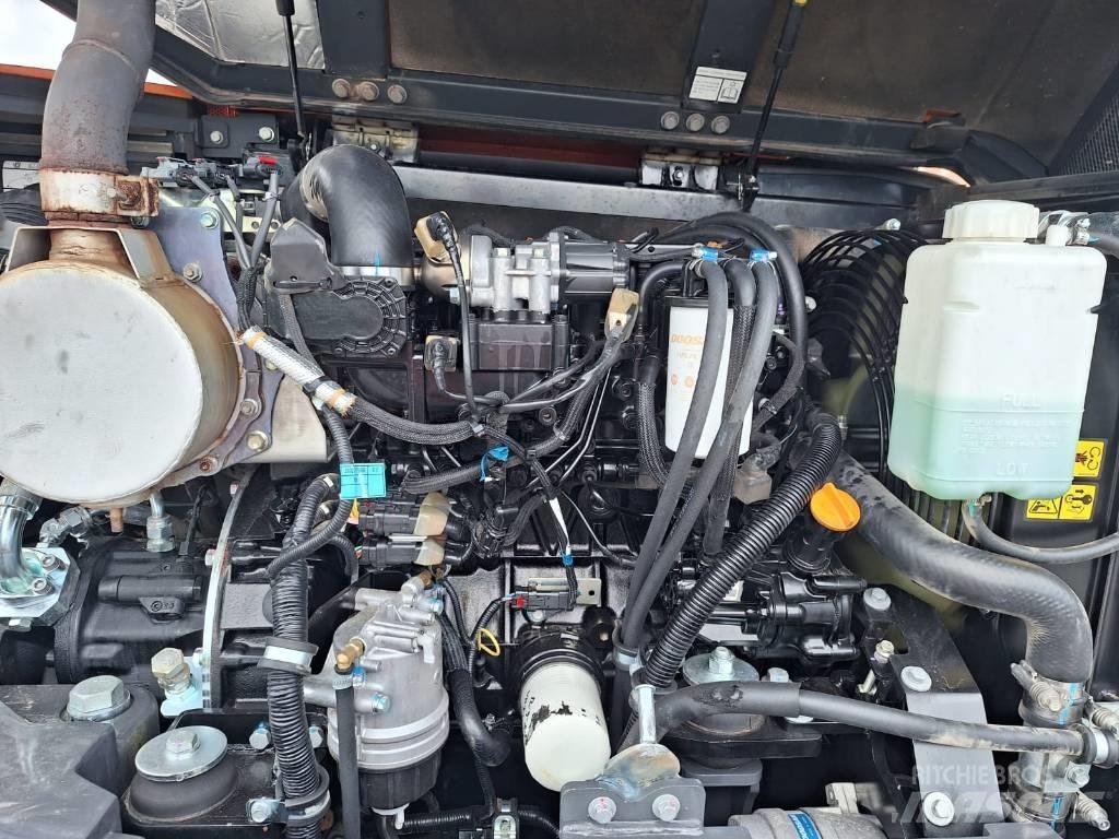 Doosan DX 85 R Гусеничные экскаваторы