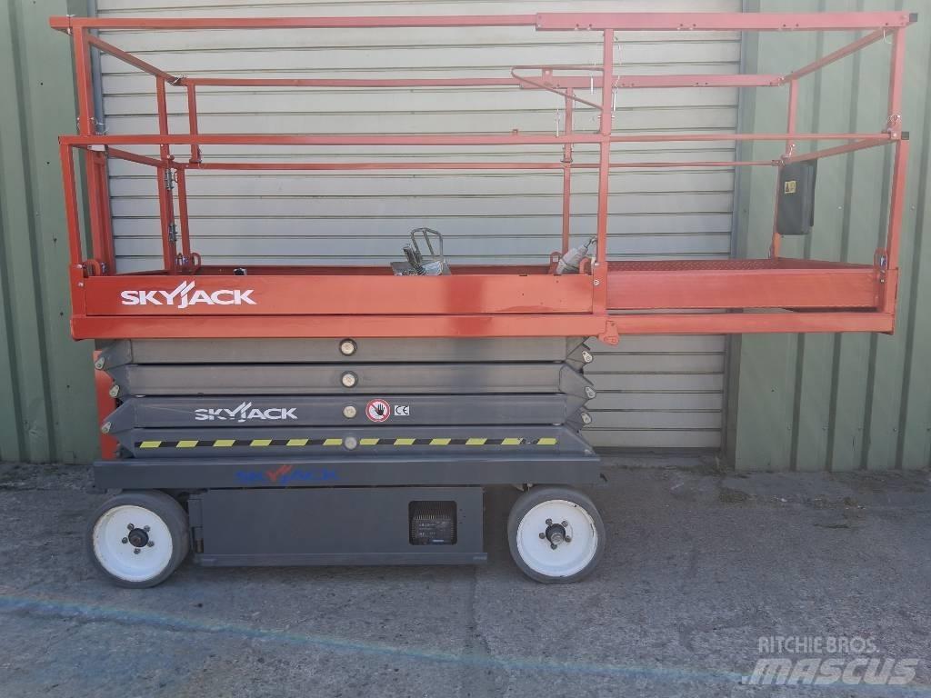 SkyJack SJ III 4626 Ножничные подъемники