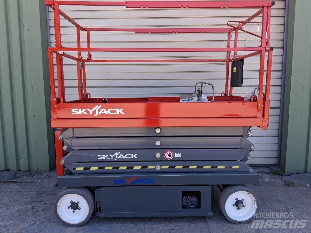 SkyJack SJ III 4626 Ножничные подъемники