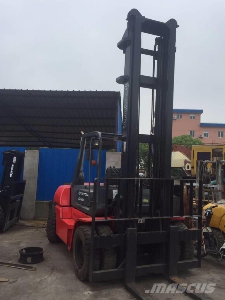 Toyota 8 Ton Дизельные погрузчики