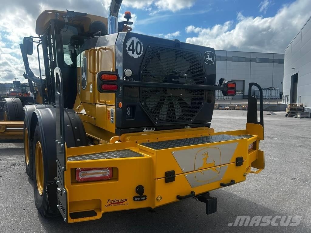 John Deere 672 GP Грейдеры