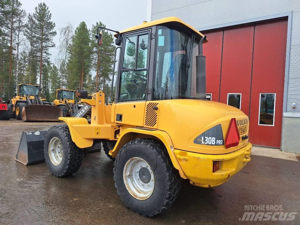 Volvo L30B AURALLA Фронтальные погрузчики