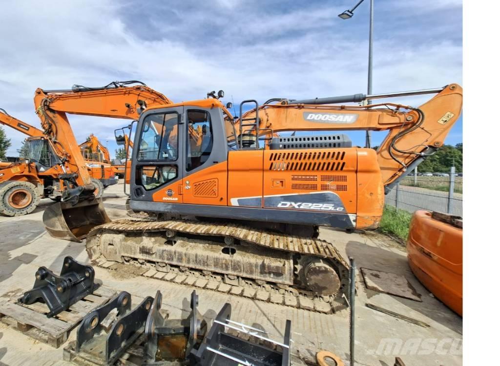 Doosan DX 225 LC-5 Гусеничные экскаваторы