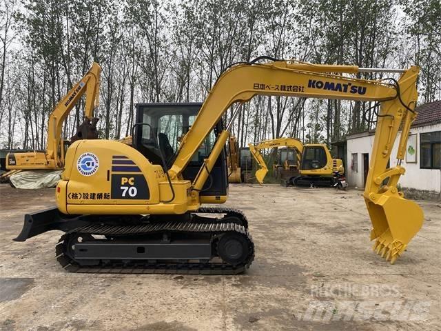 Komatsu PC70-8 Гусеничные экскаваторы
