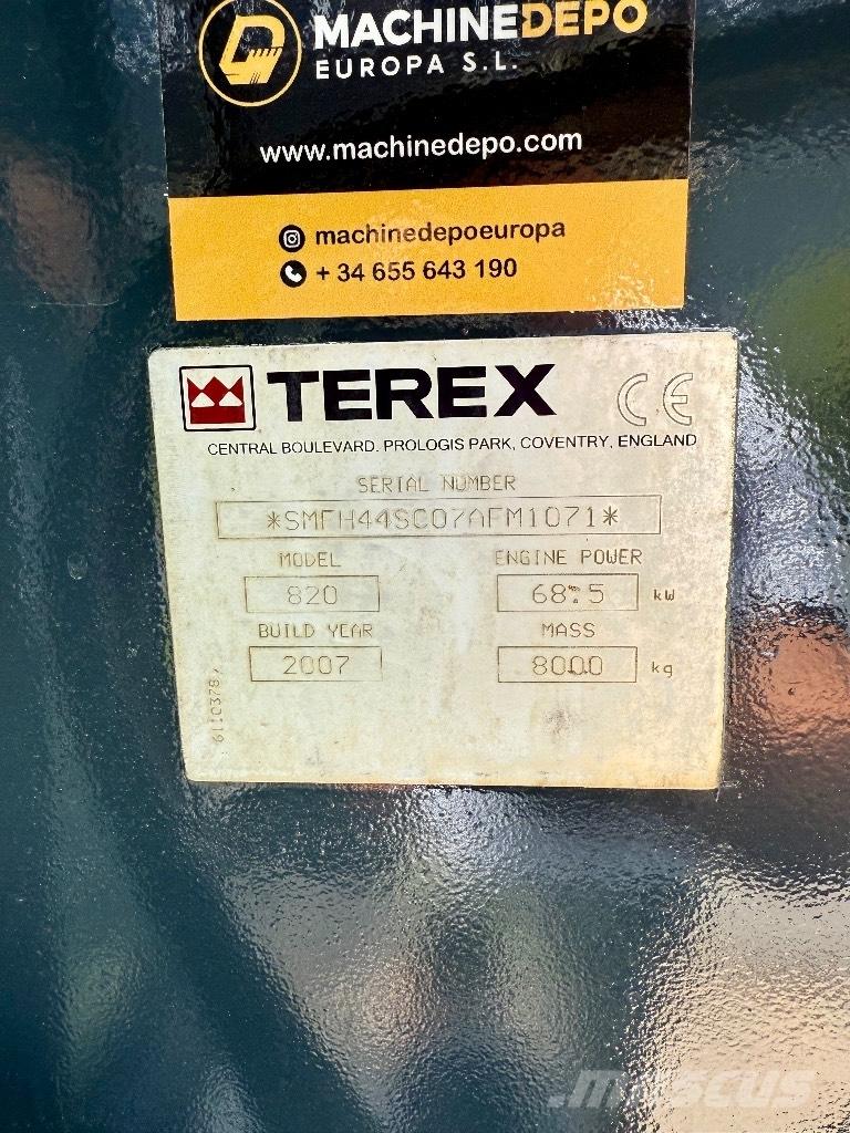 Terex 820 Экскаваторы-погрузчики