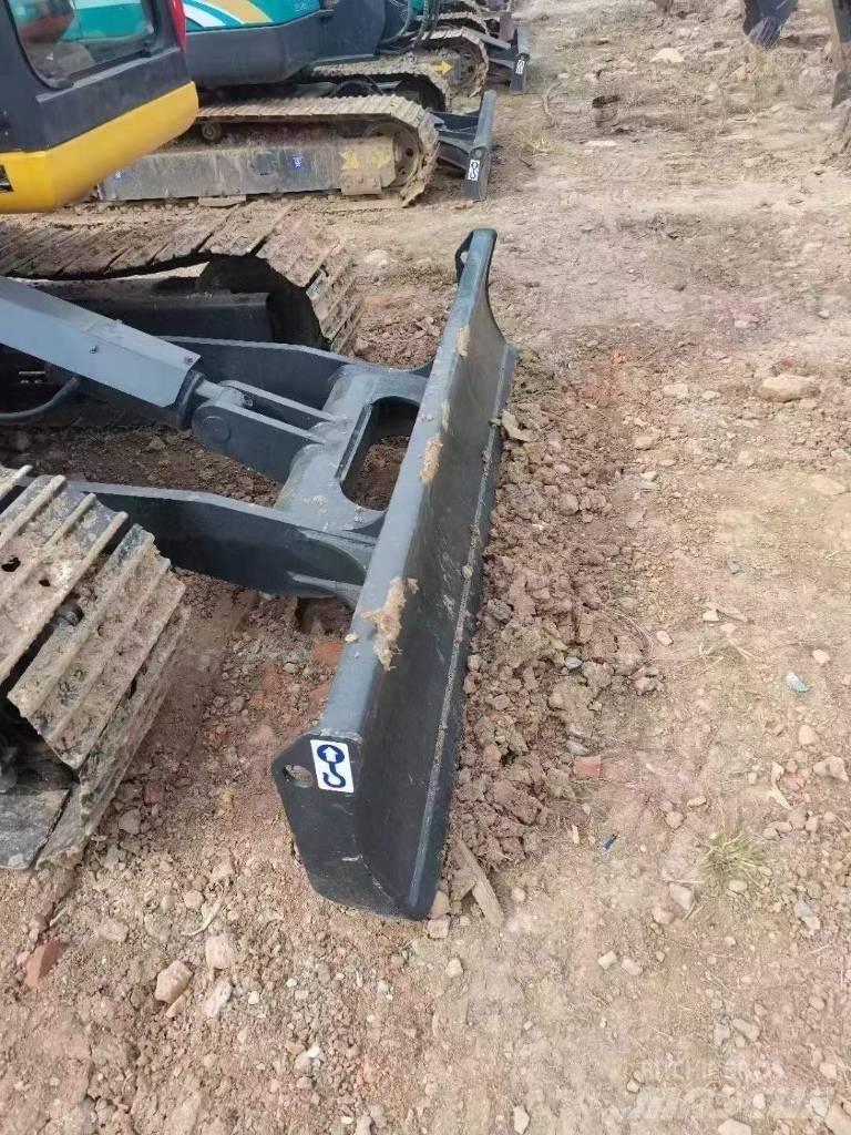 Komatsu PC 60 Гусеничные экскаваторы