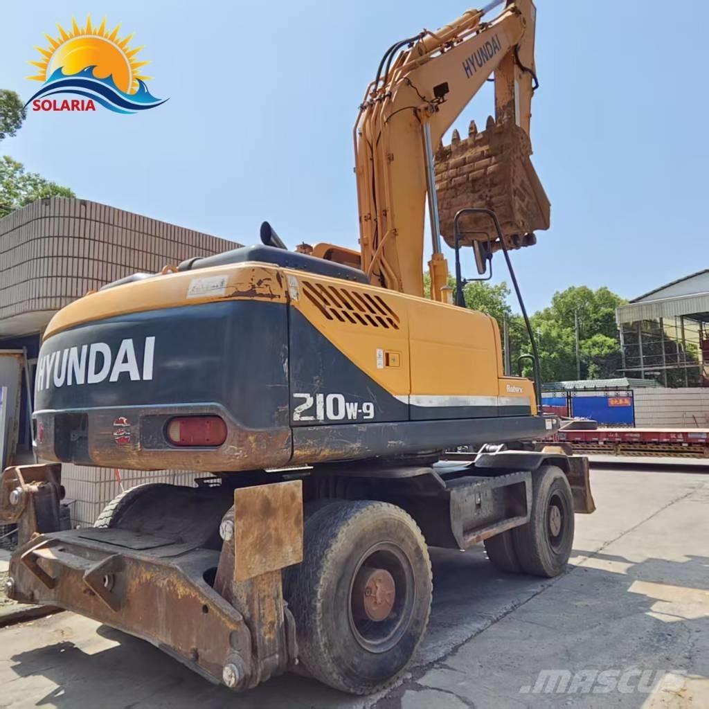 Hyundai R210W-9 Колёсные экскаваторы