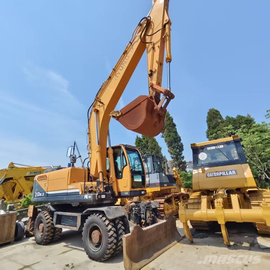 Hyundai R210W-9 Колёсные экскаваторы