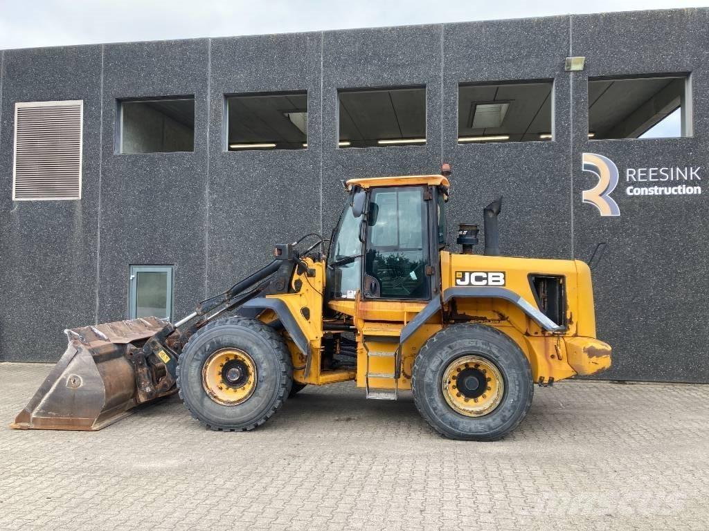 JCB 436 Фронтальные погрузчики