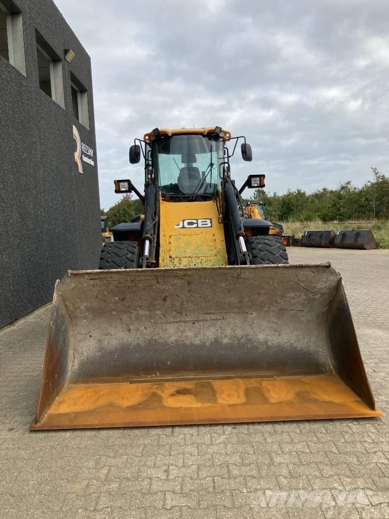JCB 436 Фронтальные погрузчики