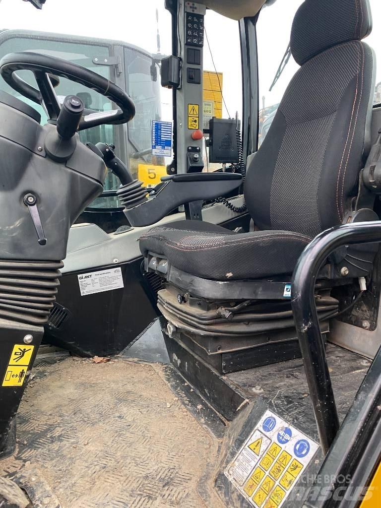GiANT V 761 T Малые погрузчики