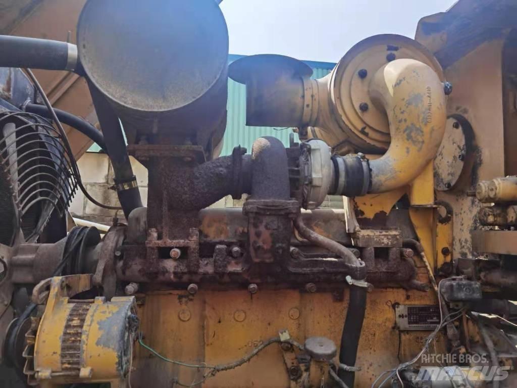 Komatsu WA 300 Фронтальные погрузчики