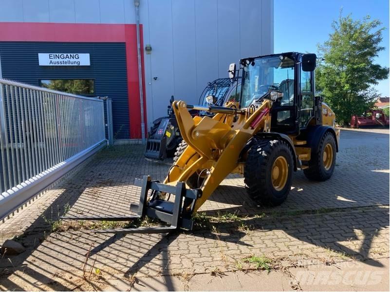 CAT 908 HL Фронтальные погрузчики