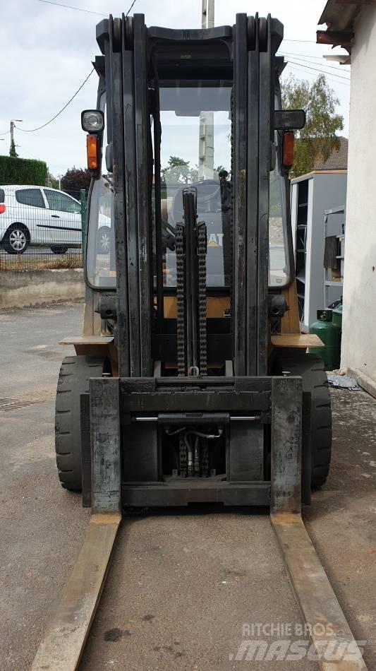CAT GP 30 Газовые погрузчики