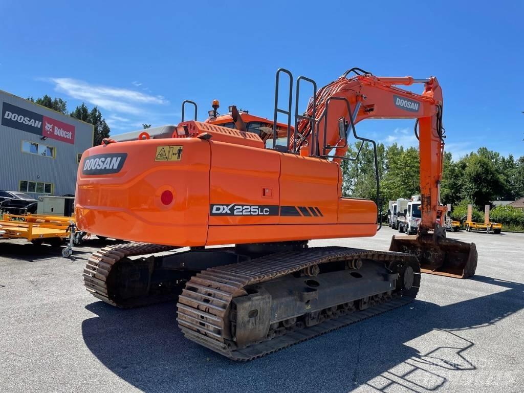 Doosan DX 225 LC-3 Гусеничные экскаваторы
