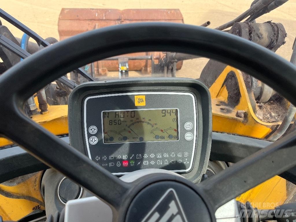 JCB 426 E HT Фронтальные погрузчики
