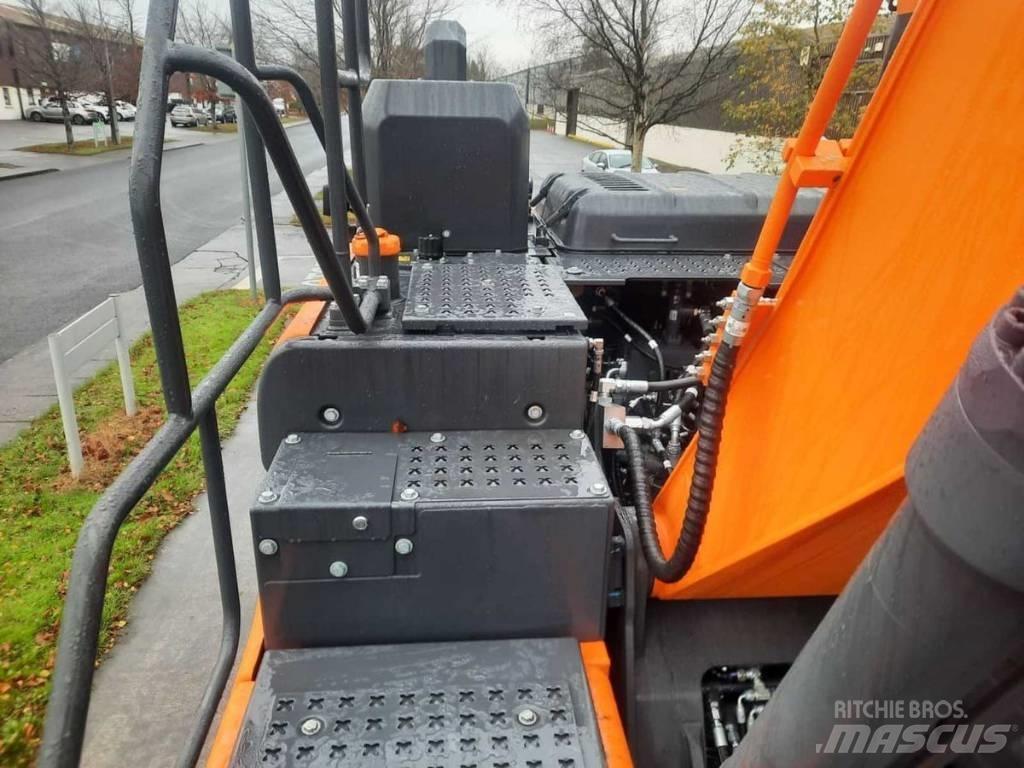Doosan Dx140W-7 Колёсные экскаваторы