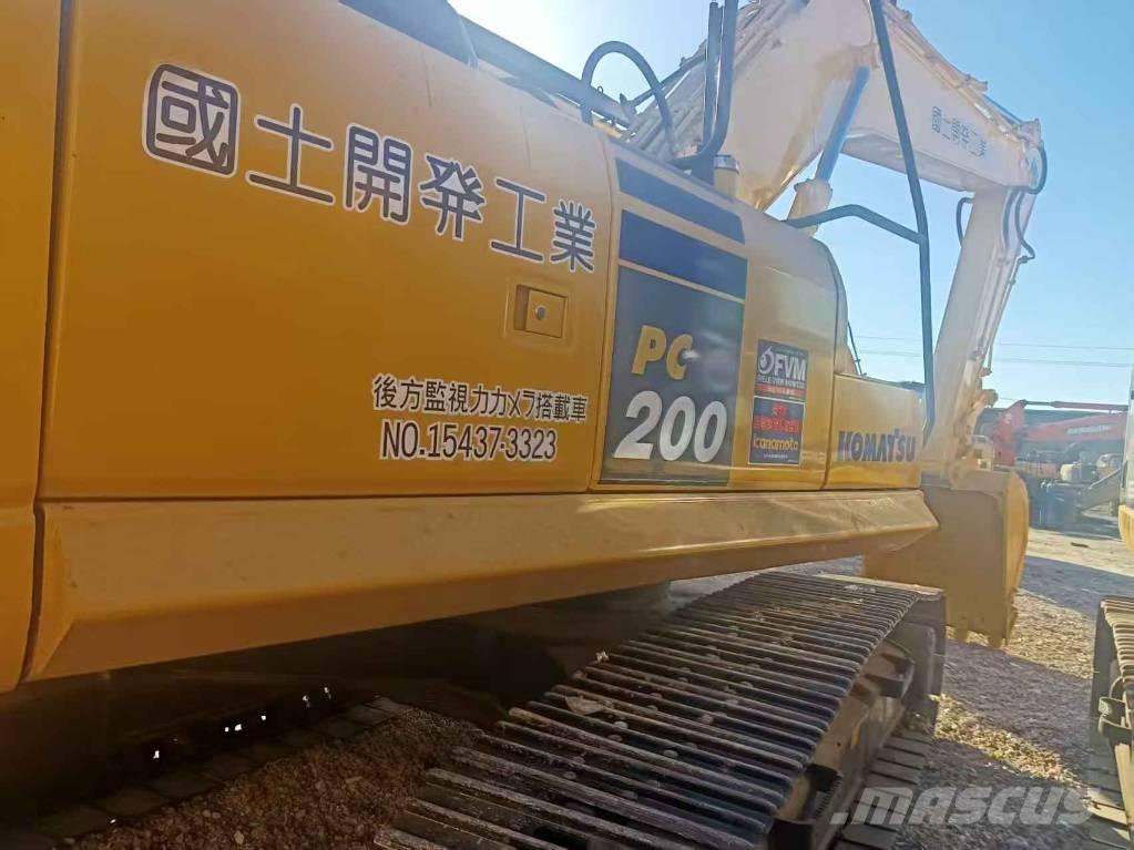 Komatsu PC 200 Гусеничные экскаваторы