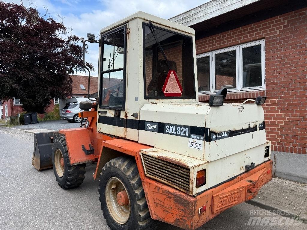 Schaeff SKL 821 Фронтальные погрузчики