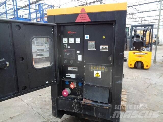 Doosan G40 Дизельные генераторы