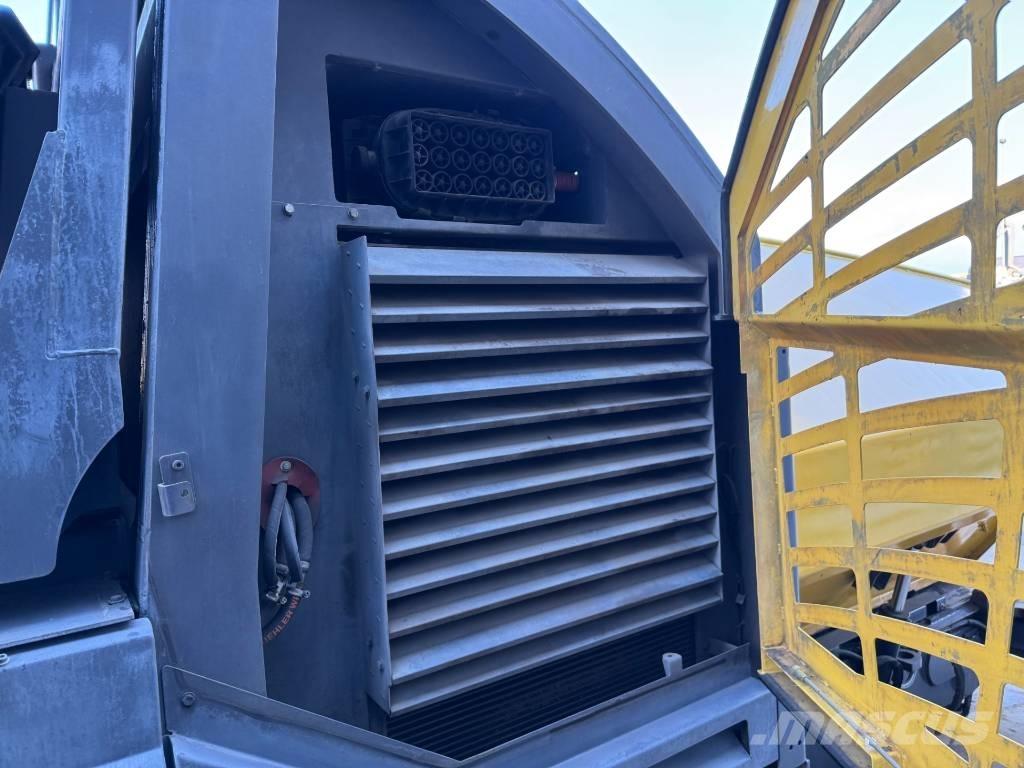 Bomag BMF 2500 S Асфальтоукладчики