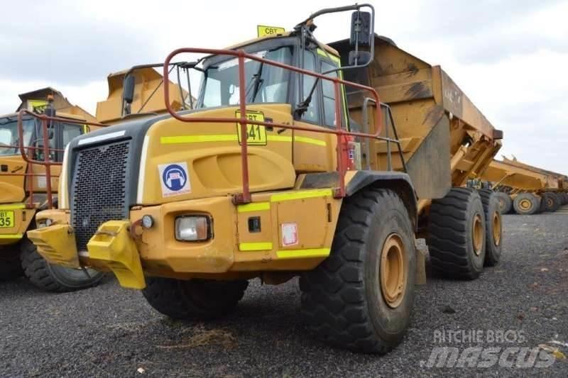 Bell B40D Шарнирно-сочленённые самосвалы