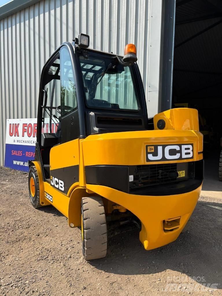 JCB TLT 30 D Телескопические погрузчики