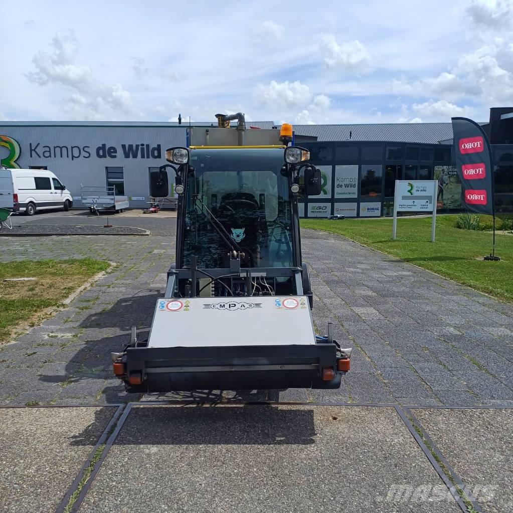 Multihog CX 75 Коммунальные мини-погрузчики