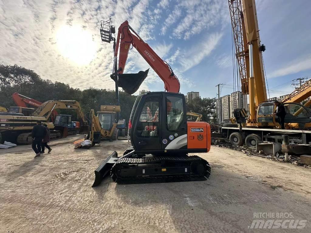 Hitachi ZX 70 Гусеничные экскаваторы