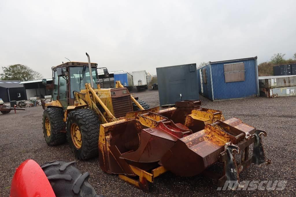 Hydrema 906 Экскаваторы-погрузчики